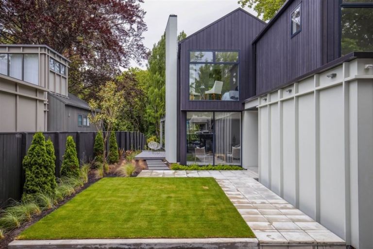 Photo of property in 1b Wood Lane, Fendalton, Christchurch, 8014