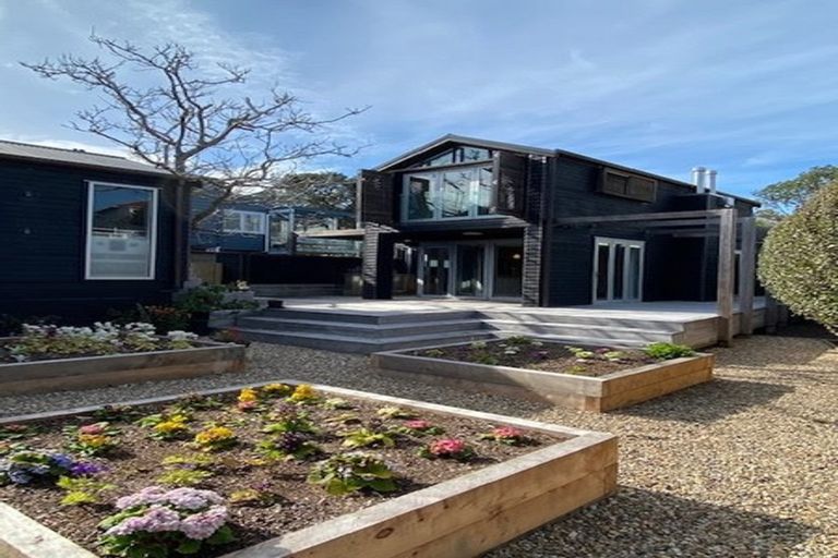 Photo of property in 33 Hastings Parade, Devonport, Auckland, 0624
