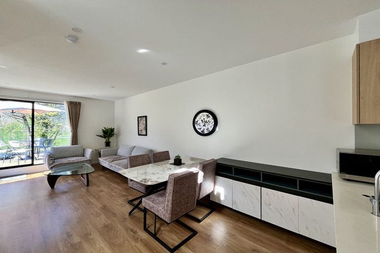 Photo of property in 17/26 Springvale Drive, Fairview Heights, Auckland, 0632