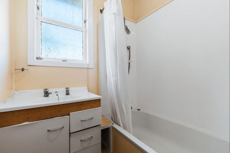 Photo of property in 10 Tamakui Grove, Turangi, 3334