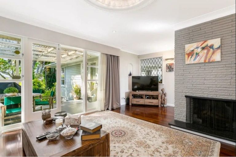 Photo of property in 59 Golf Road, New Lynn, Auckland, 0600