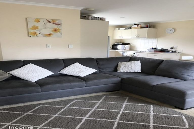 Photo of property in 27 Carrick Glen Avenue, Flat Bush, Auckland, 2019