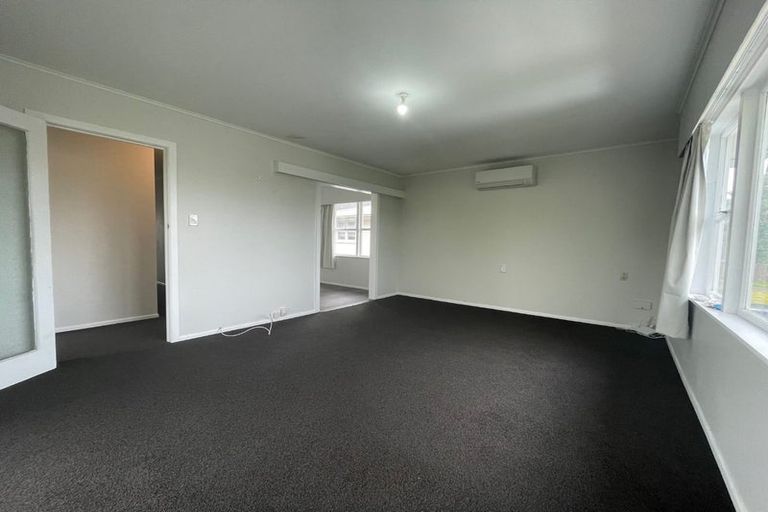 Photo of property in 33 Friedlanders Road, Manurewa, Auckland, 2102