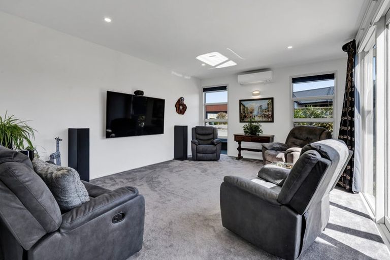 Photo of property in 5d Vardon Way, Waiwhakaiho, New Plymouth, 4312