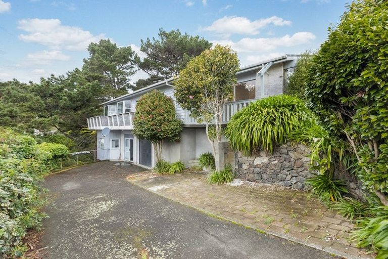 Photo of property in 14 Glen Alton Avenue, Paparangi, Wellington, 6037
