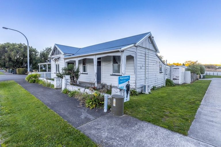 Photo of property in 5 Collins Street, Waipawa, 4210