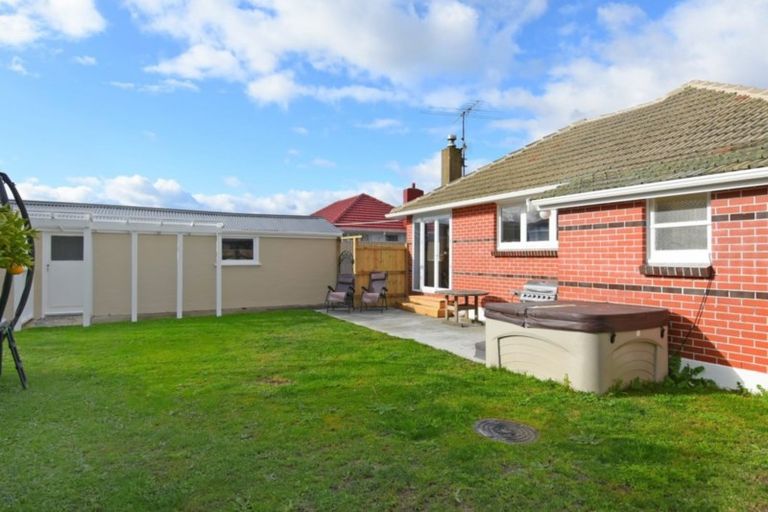 Photo of property in 251 Fergusson Drive, Heretaunga, Upper Hutt, 5018