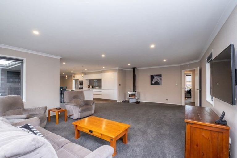 Photo of property in 8 Cordelia Street, Stratford, 4332