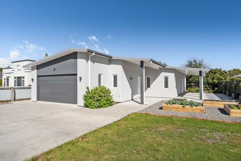 Photo of property in 64 Park Road, Carterton, 5713