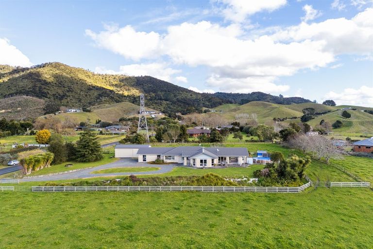 Photo of property in 10 Parker Road, Huntly, 3771