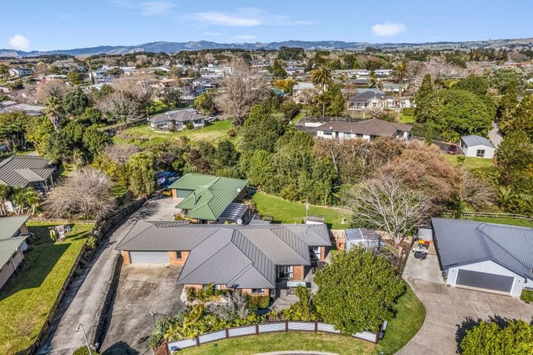 Photo of property in 12 Bella Villa Drive, Waiuku, 2123