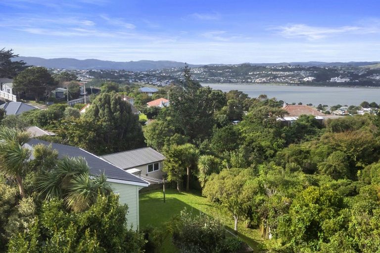 Photo of property in 12a Whenua View, Titahi Bay, Porirua, 5022