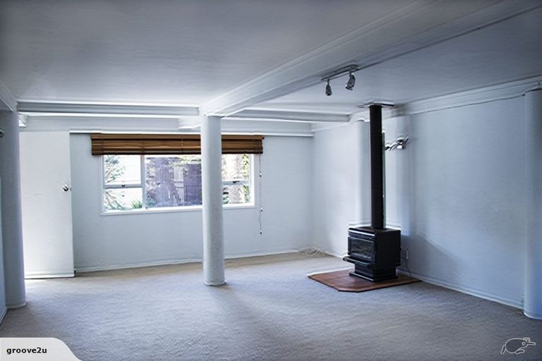 Photo of property in 55 Red Beach Road, Red Beach, 0932