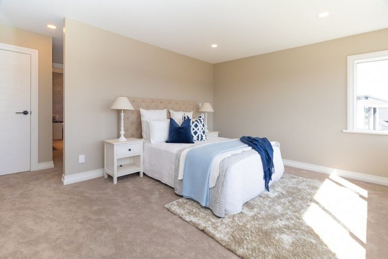 Photo of property in 32 Maka Terrace, Orewa, 0931