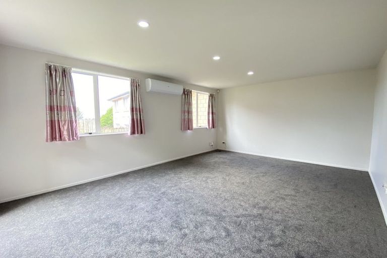 Photo of property in 3 Cityview Place, Massey, Auckland, 0614