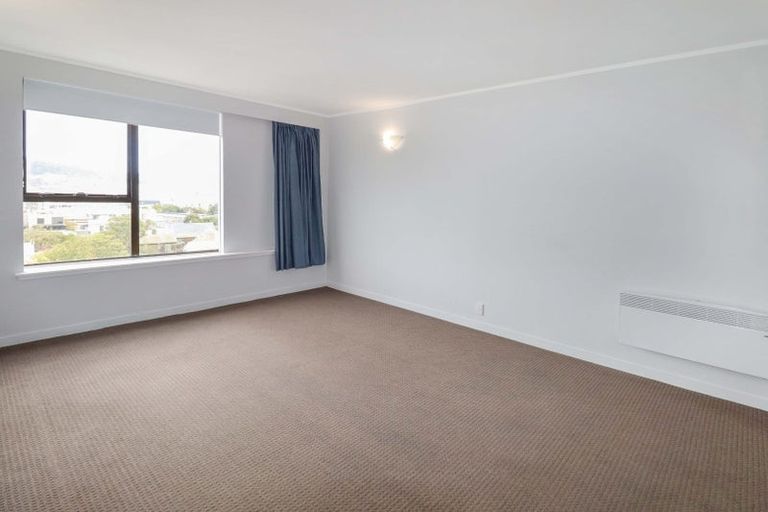 Photo of property in Hobson Court Flats, 77/70u Hobson Street, Thorndon, Wellington, 6011