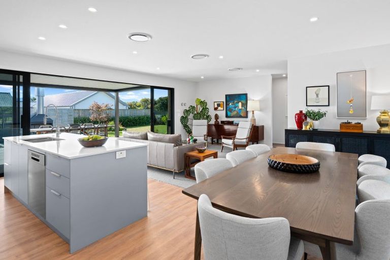 Photo of property in 12 Coralie Place, Lansdowne, Masterton, 5810