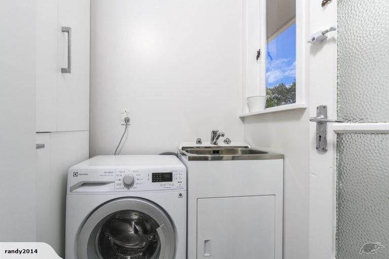 Photo of property in 12 Lucinda Place, Glen Eden, Auckland, 0602