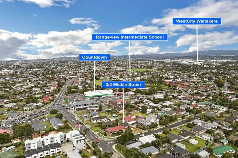 Photo of property in 3/2 Mickle Street, Te Atatu South, Auckland, 0610