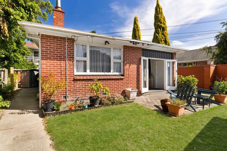 Photo of property in 1/236 Grahams Road, Burnside, Christchurch, 8053