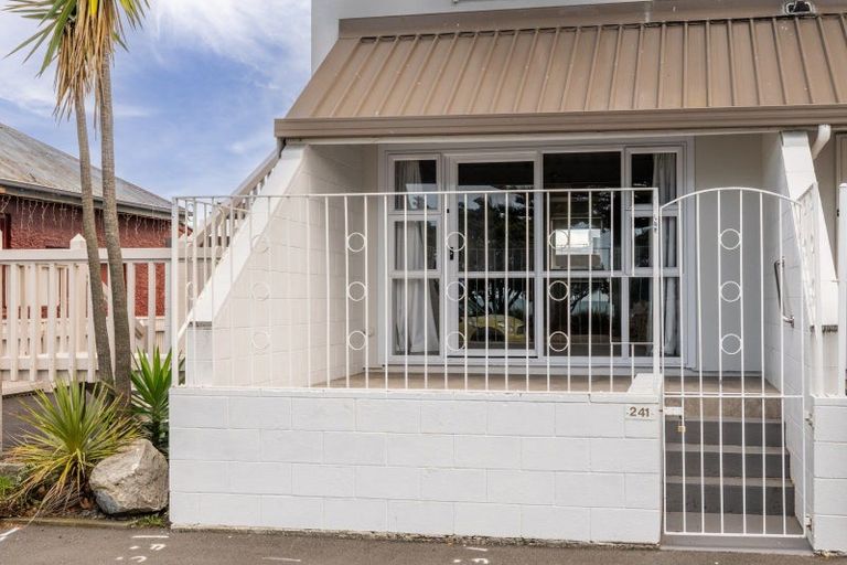 Photo of property in 241 Marine Parade, Napier South, Napier, 4110