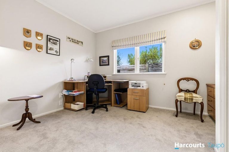 Photo of property in 49 Shepherd Road, Waipahihi, Taupo, 3330