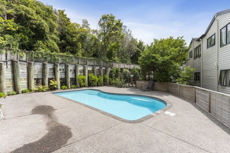 Photo of property in 8a Flynn Street, Birkdale, Auckland, 0626