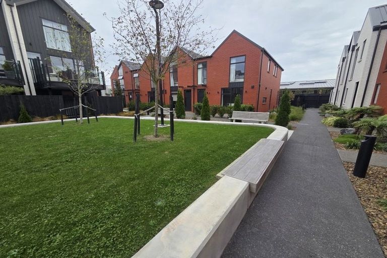 Photo of property in 2/15 Donald Place, St Albans, Christchurch, 8014
