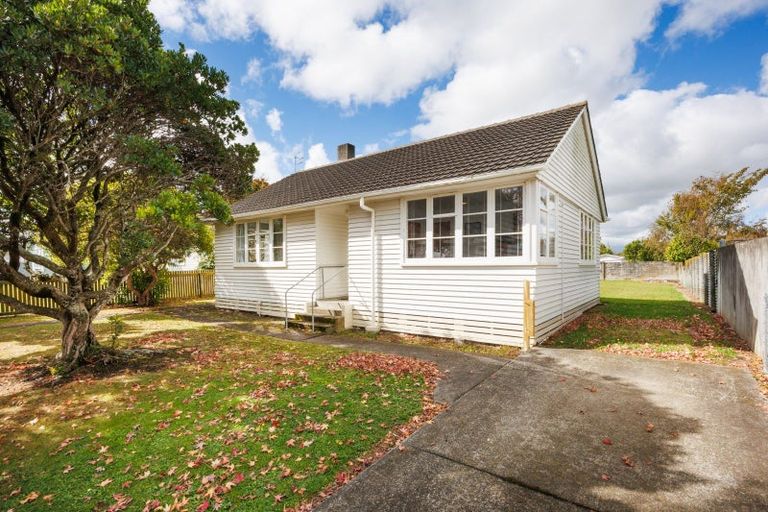 Photo of property in 3 Mccorkindale Street, Feilding, 4702