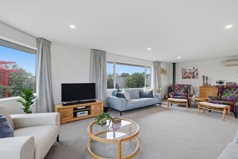 Photo of property in 4 Devon Crescent, Darfield, 7510