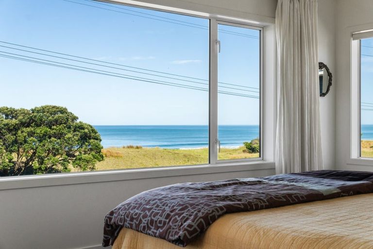 Photo of property in 41 Moana Road, Okitu, Gisborne, 4010
