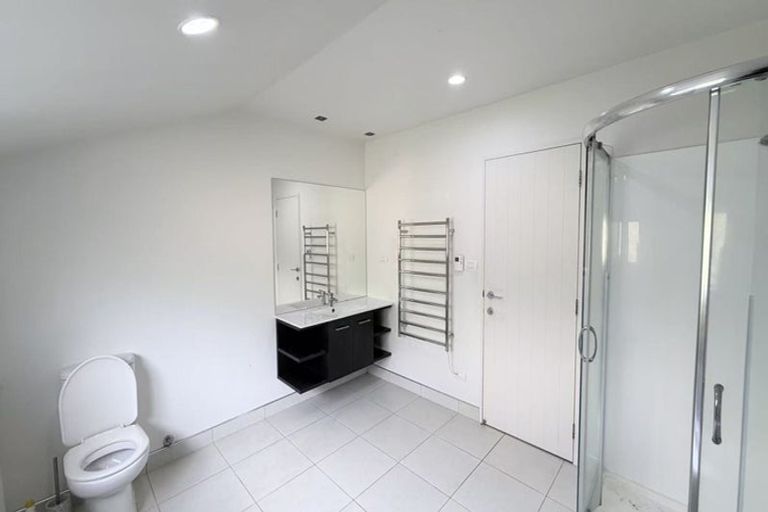 Photo of property in 9 Amber Glen, Albany, Auckland, 0632