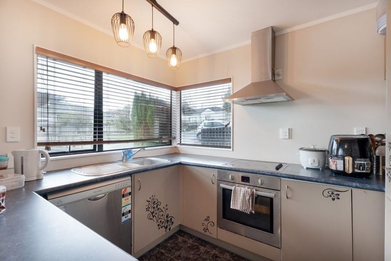 Photo of property in 1/43 Rose Street, Ranui, Porirua, 5024