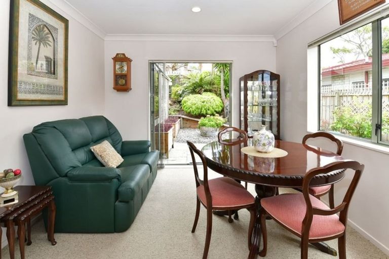 Photo of property in 138 Lakeside Drive, Orewa, 0931