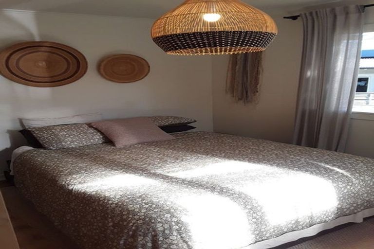 Photo of property in 1/22 Neptune Avenue, Beach Haven, Auckland, 0626