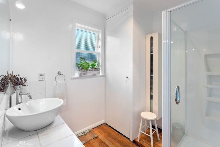 Photo of property in 29 Hona Street, Waikanae Beach, Waikanae, 5036