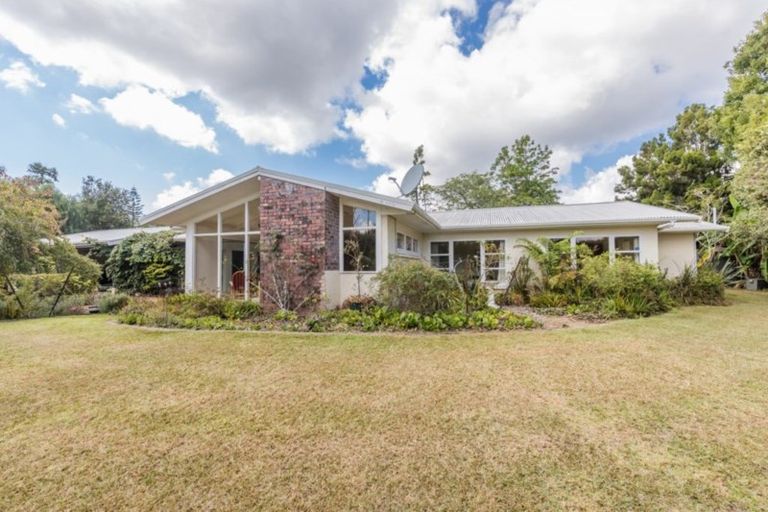 Photo of property in 73 Riddell Road, Kerikeri, 0230