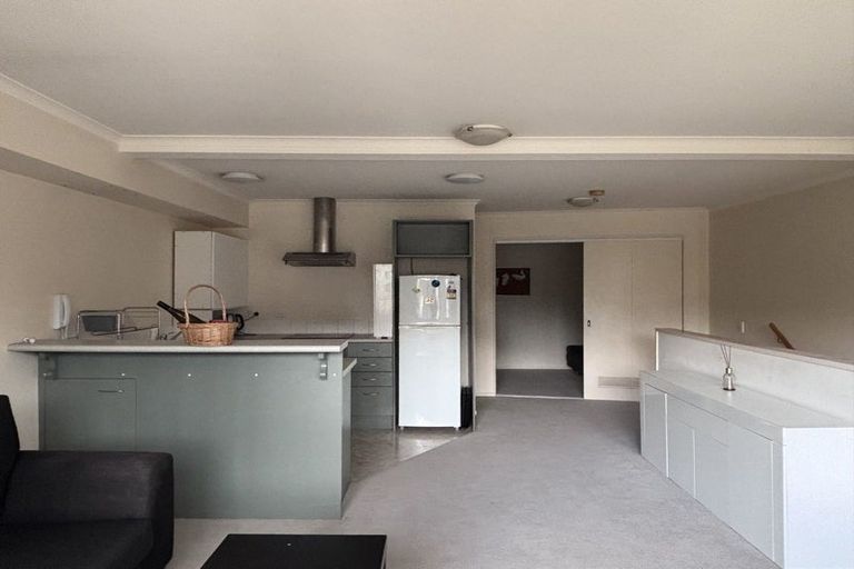 Photo of property in 83g Hill Street, Thorndon, Wellington, 6011