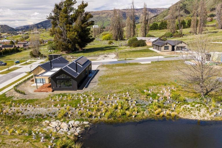 Photo of property in 4 Glenbrae Crescent, Wanaka, 9305