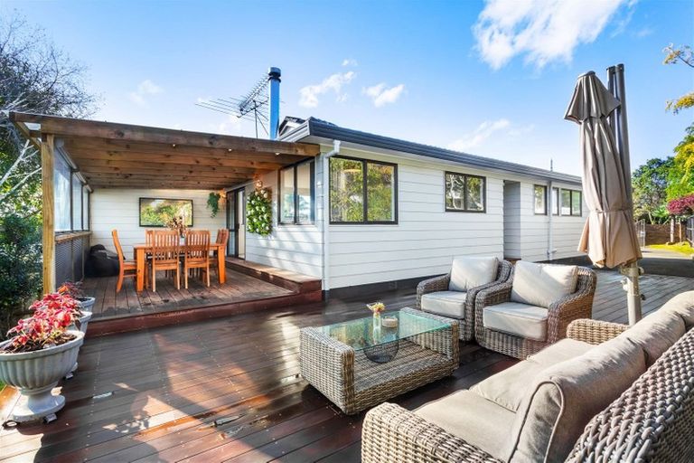 Photo of property in 24 Hassan Drive, Massey, Auckland, 0614