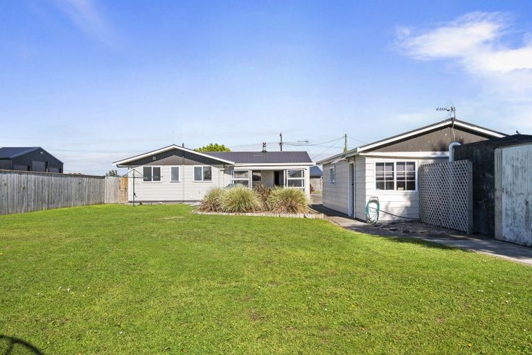 Photo of property in 23 Phillips Street, Sanson, 4817