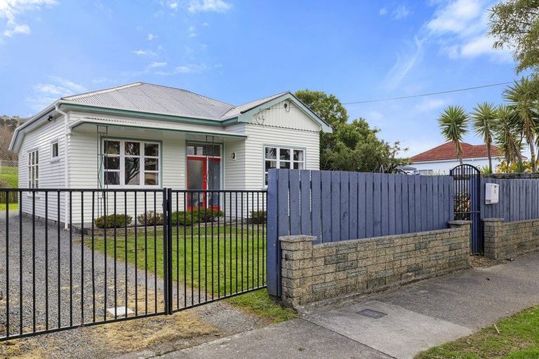 Photo of property in 11 Connolly Street, Boulcott, Lower Hutt, 5010