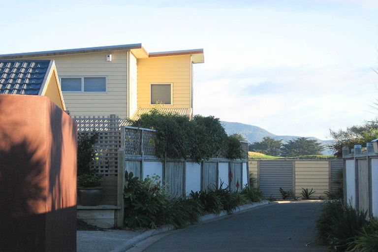 Photo of property in 73a Gray Avenue, Paraparaumu Beach, Paraparaumu, 5032