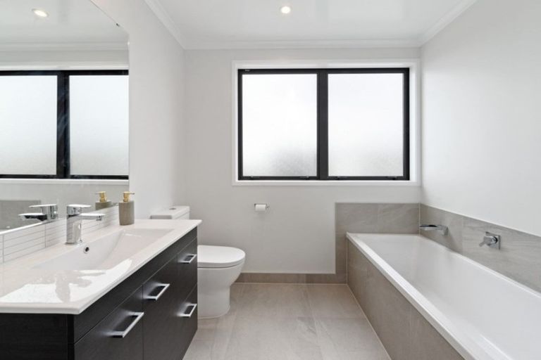 Photo of property in 14 Rangihina Road, Hobsonville, Auckland, 0616