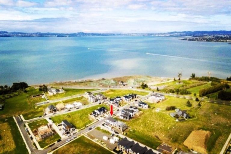 Photo of property in 2 Irving Place, Hobsonville, Auckland, 0616