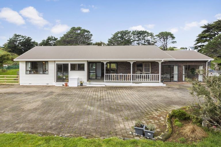 Photo of property in 41 Lincolnshire Road, Horokiwi, Wellington, 5016