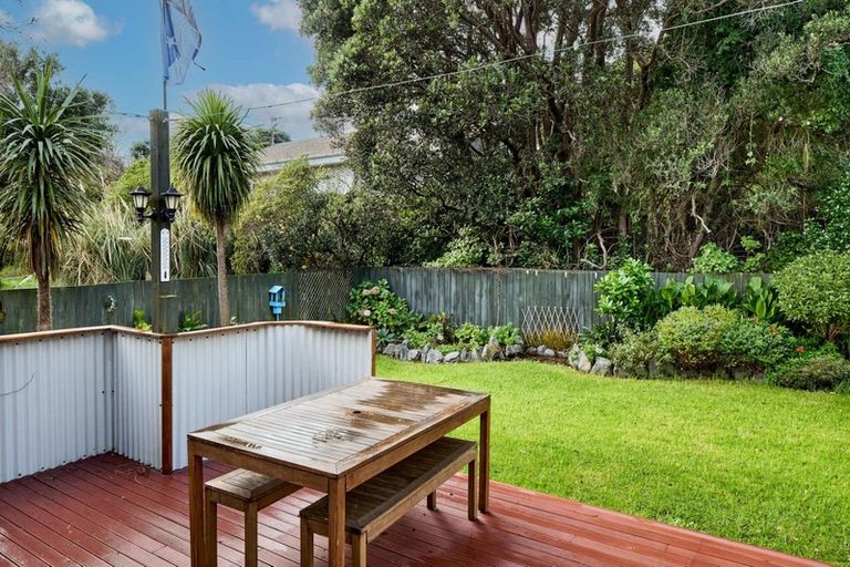 Photo of property in 28 Thornley Street, Titahi Bay, Porirua, 5022
