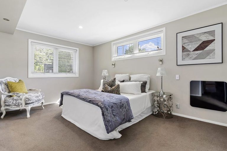 Photo of property in 11 Golf Road, New Lynn, Auckland, 0600