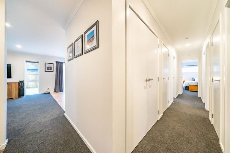 Photo of property in 9 Jack Vaughan Grove, Wainuiomata, Lower Hutt, 5014