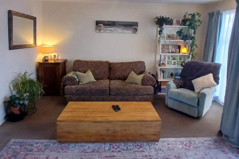 Photo of property in 15 Carthew Street, Feilding, 4702